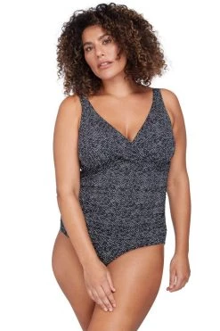 Zig Zag Black Delacroix One Piece One Pieces