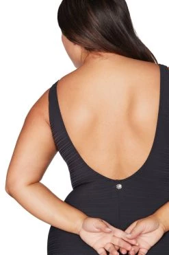 Aria Black Renoir One Piece